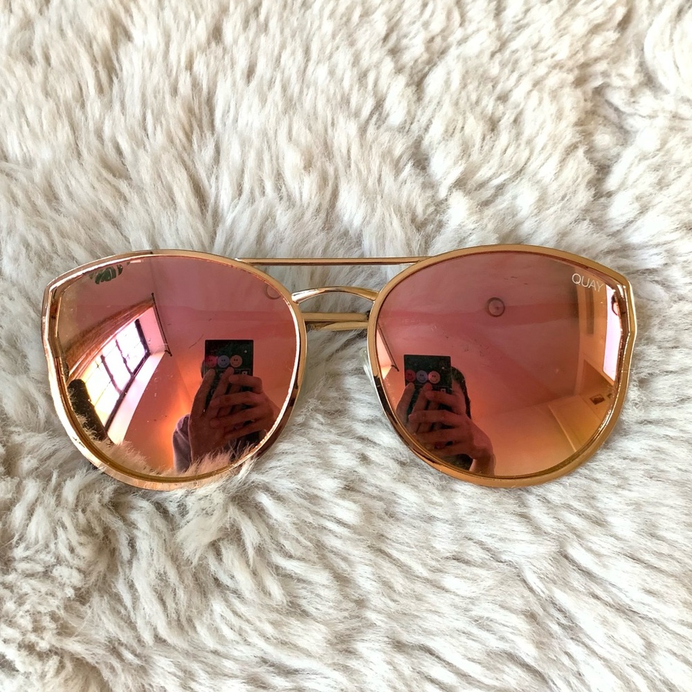 Quay Australia Sunglasses Pink tone Mirror